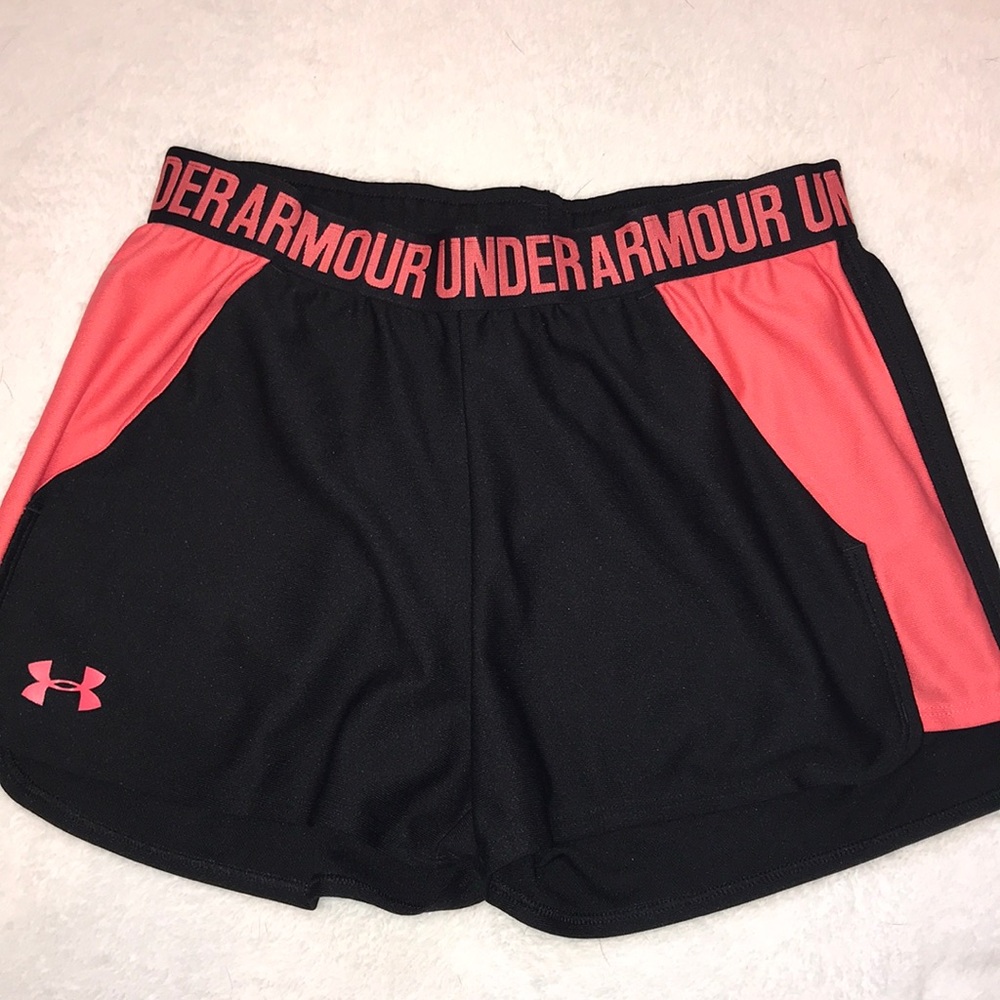UNDER ARMOUR shorts
